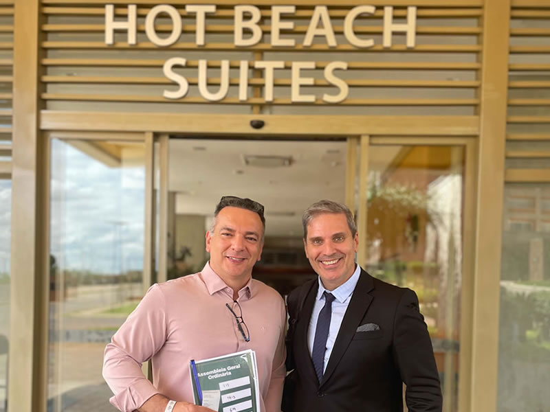 Assembleia do Hot Beach Suítes aprova orçamento de 2025 com aumento de 15% nas taxas condominiais e gera debate entre multiproprietários